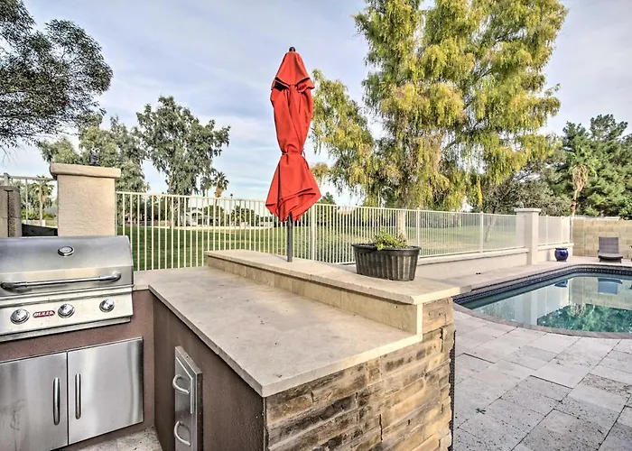 Pool, Hot Tub & Golf Course View: Oasis! Glendale